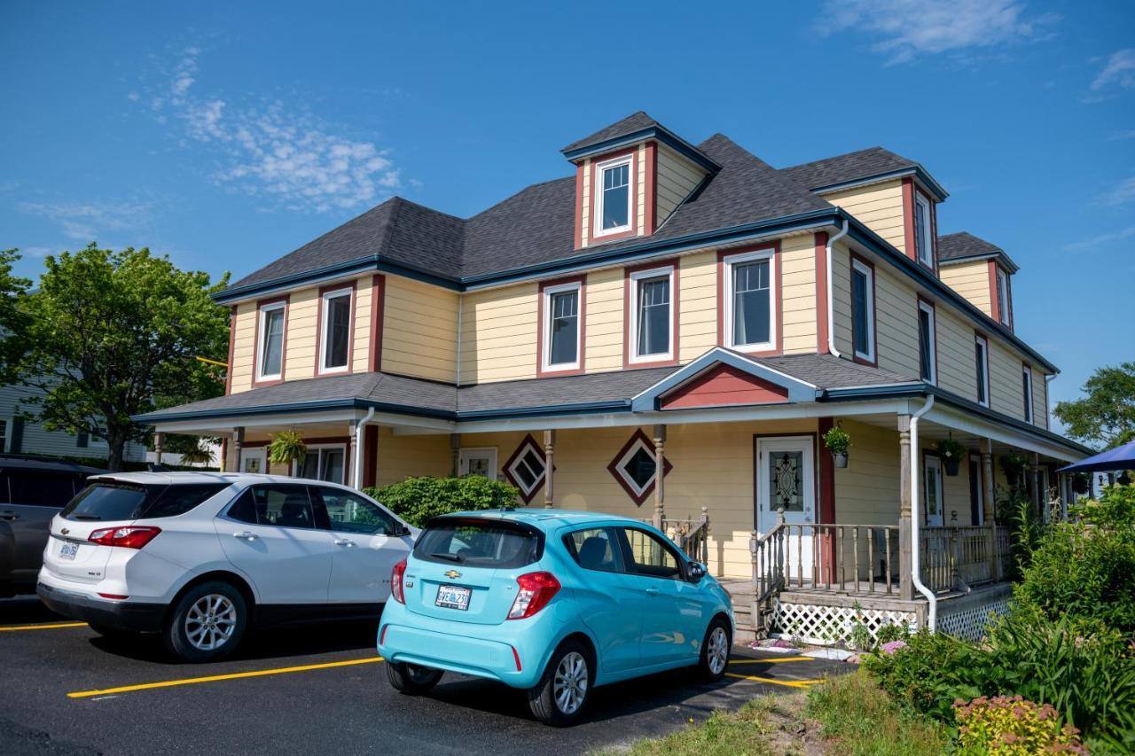 Pepperell Place Inn Inc. St. Peter's エクステリア 写真
