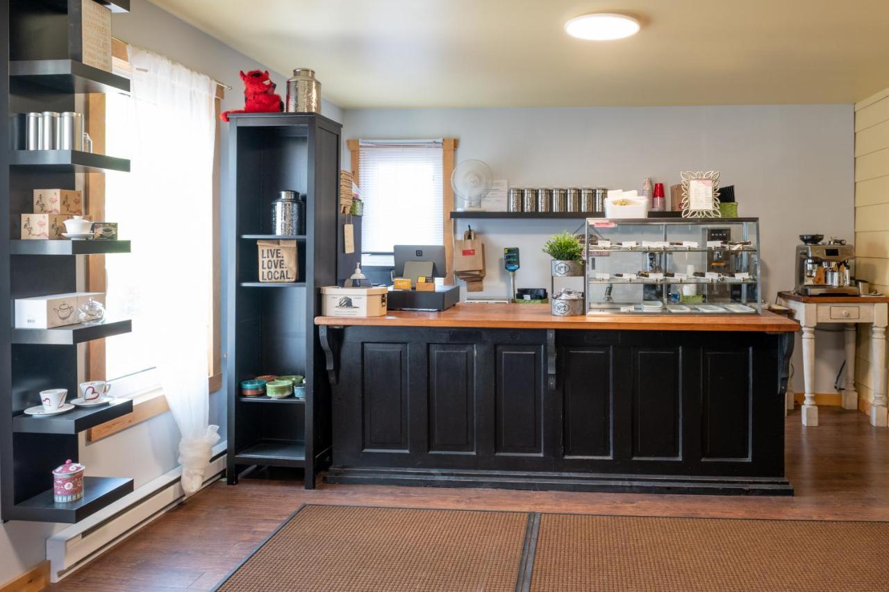 Pepperell Place Inn Inc. St. Peter's エクステリア 写真