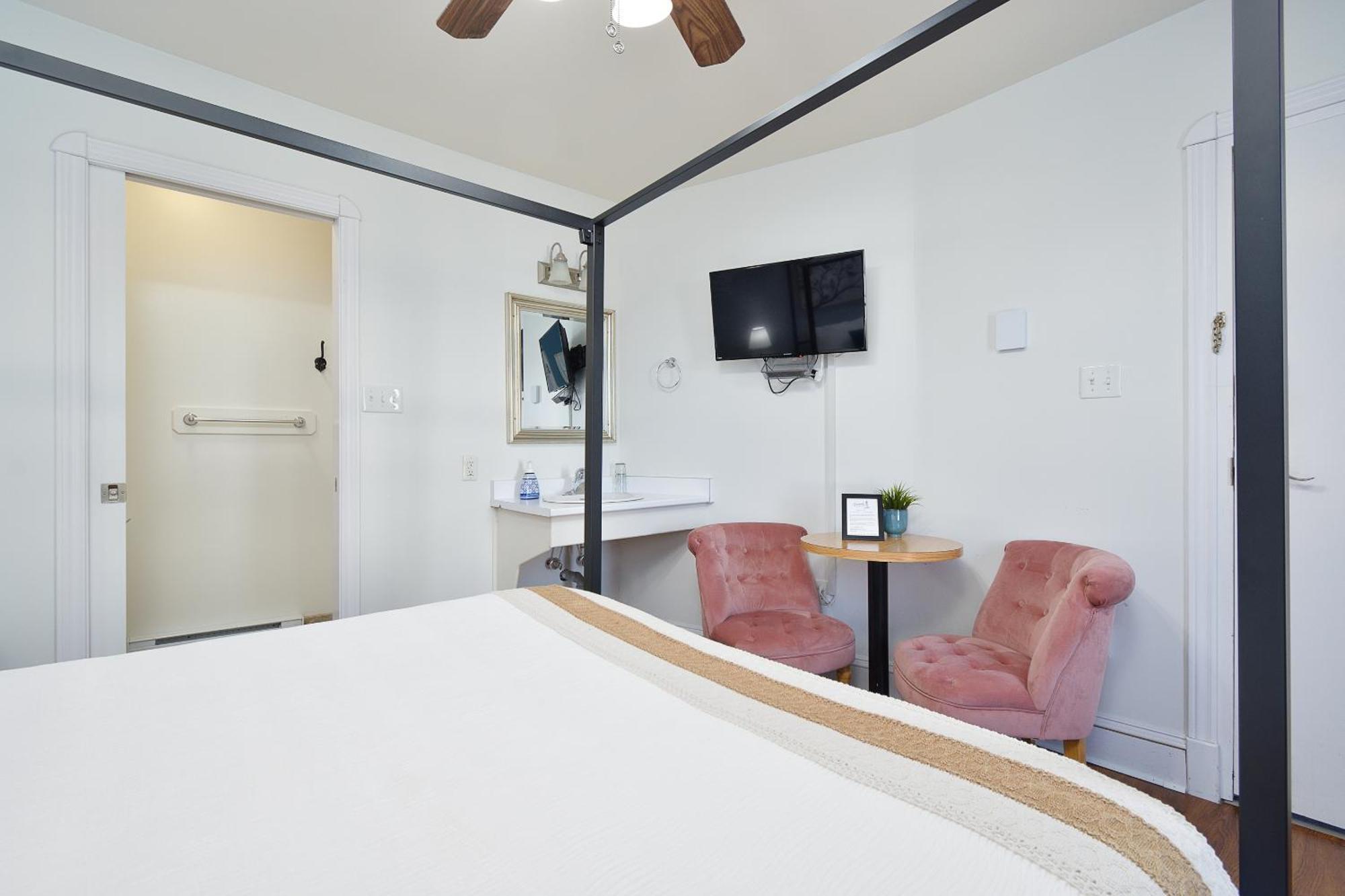 Pepperell Place Inn Inc. St. Peter's エクステリア 写真