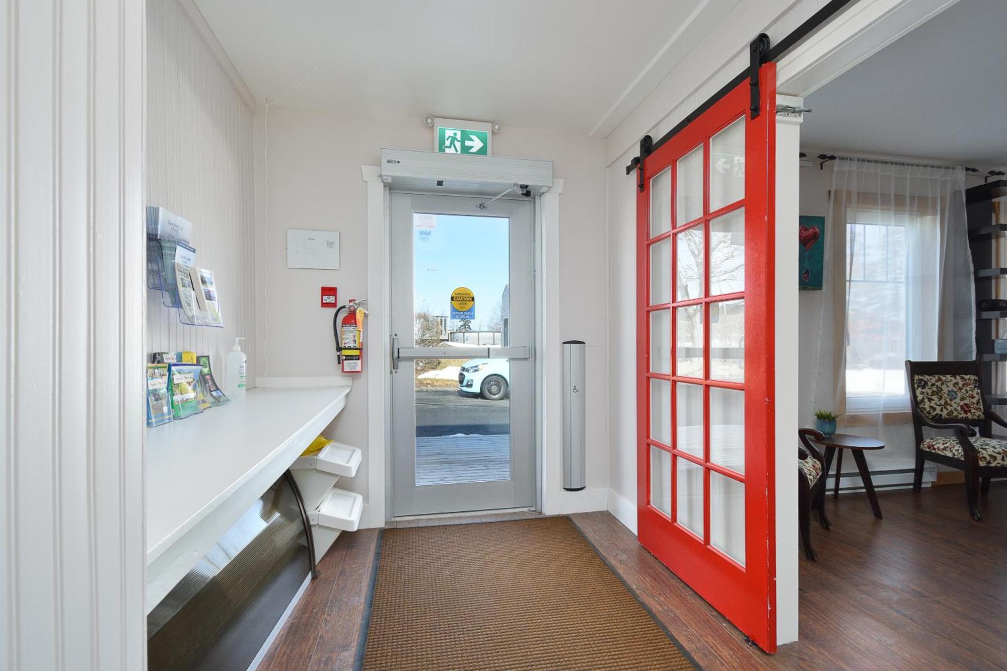Pepperell Place Inn Inc. St. Peter's エクステリア 写真